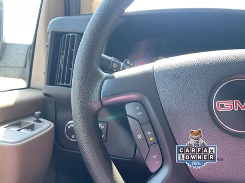 Used 2016 GMC Savana 2500 RWD image 18