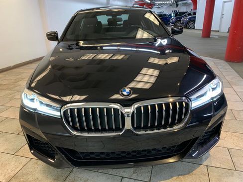 Used 2022 BMW 540i xDrive w/ M Sport Package image 2