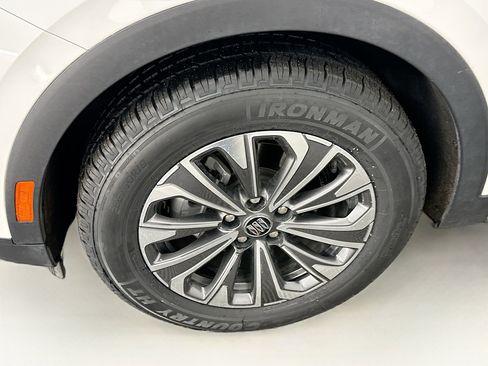 Used 2024 Buick Envision Preferred image 11