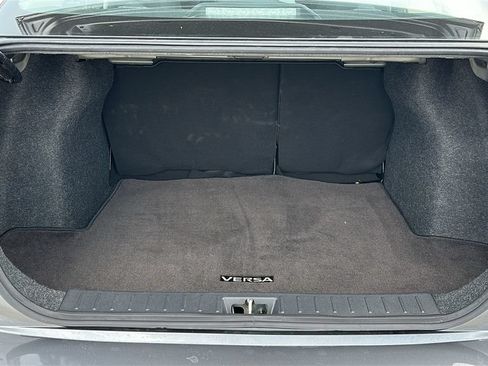 Used 2025 Nissan Versa SV FWD image 32