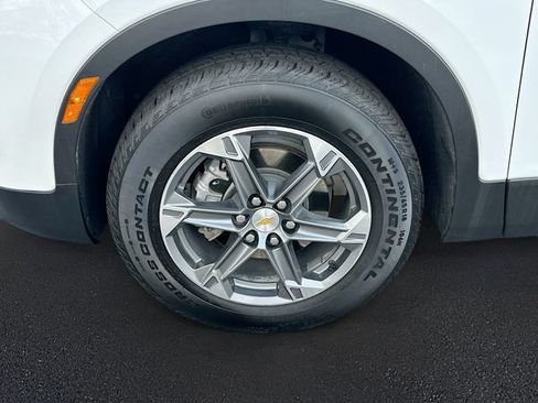Used 2025 Chevrolet Blazer LT FWD image 29