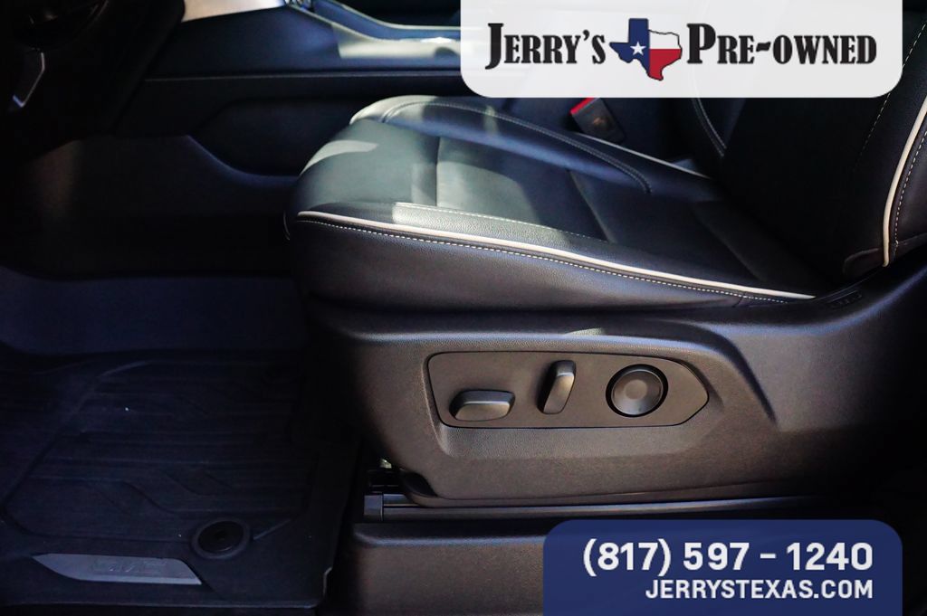 Used 2021 GMC Yukon SLT AWD/4WD image 18