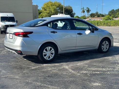 Used 2025 Nissan Versa S FWD image 8