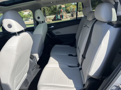 Certified 2020 Volkswagen Tiguan SEL image 31