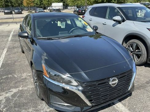 Used 2025 Nissan Altima 2.5 SV FWD image 5