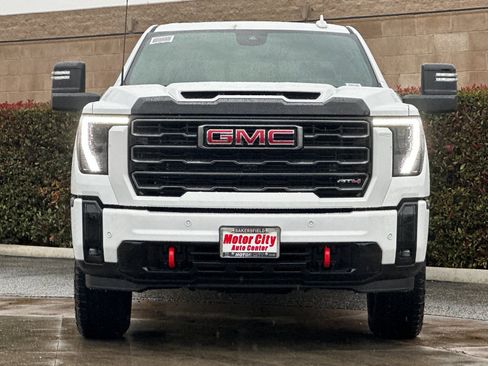 New 2026 GMC Sierra 2500 AT4 w/ AT4 Premium Plus Package AWD/4WD image 9