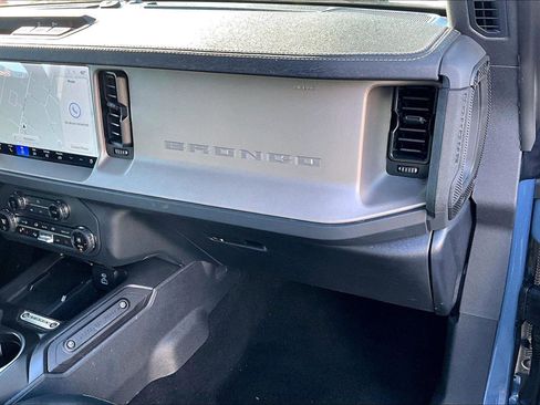 Used 2025 Ford Bronco Outer Banks image 14