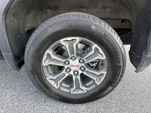 Used 2025 GMC Sierra 1500 SLT AWD/4WD image 17