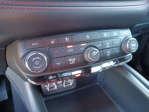 Certified 2024 Dodge Durango GT image 16