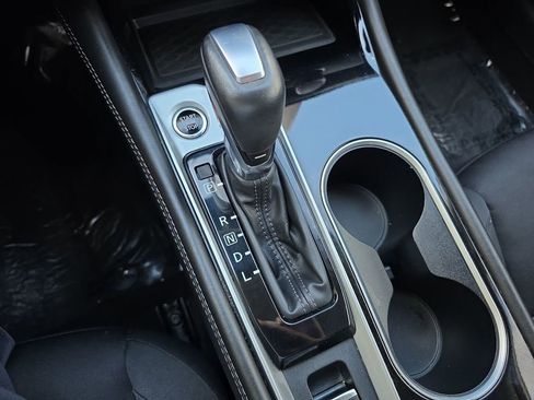 Used 2023 Nissan Altima 2.5 SV w/ SV Premium Package image 16