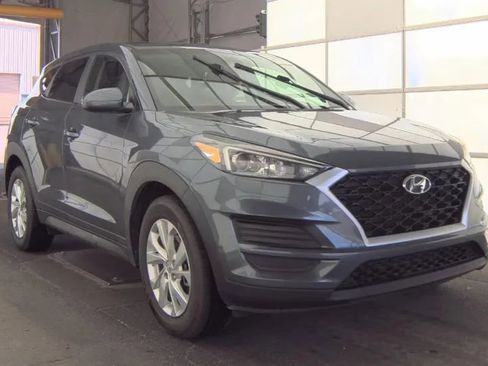 Used 2019 Hyundai Tucson SE w/ Cargo Package FWD image 3