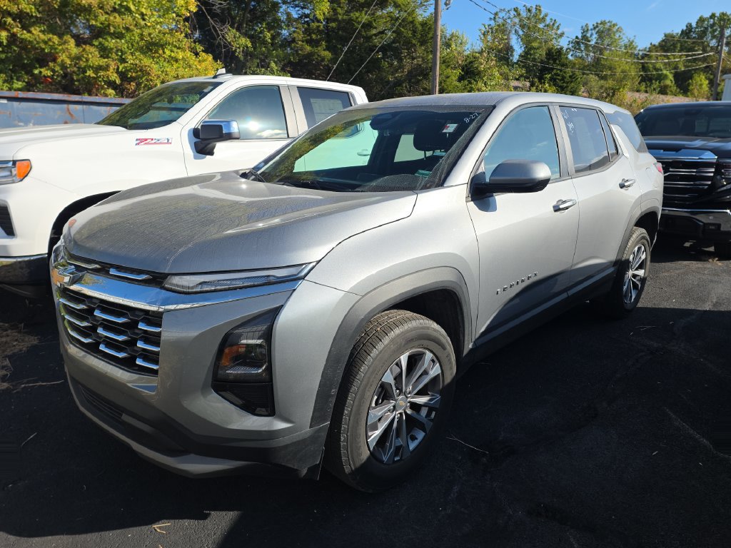 Used 2026 Chevrolet Equinox LT FWD image 3