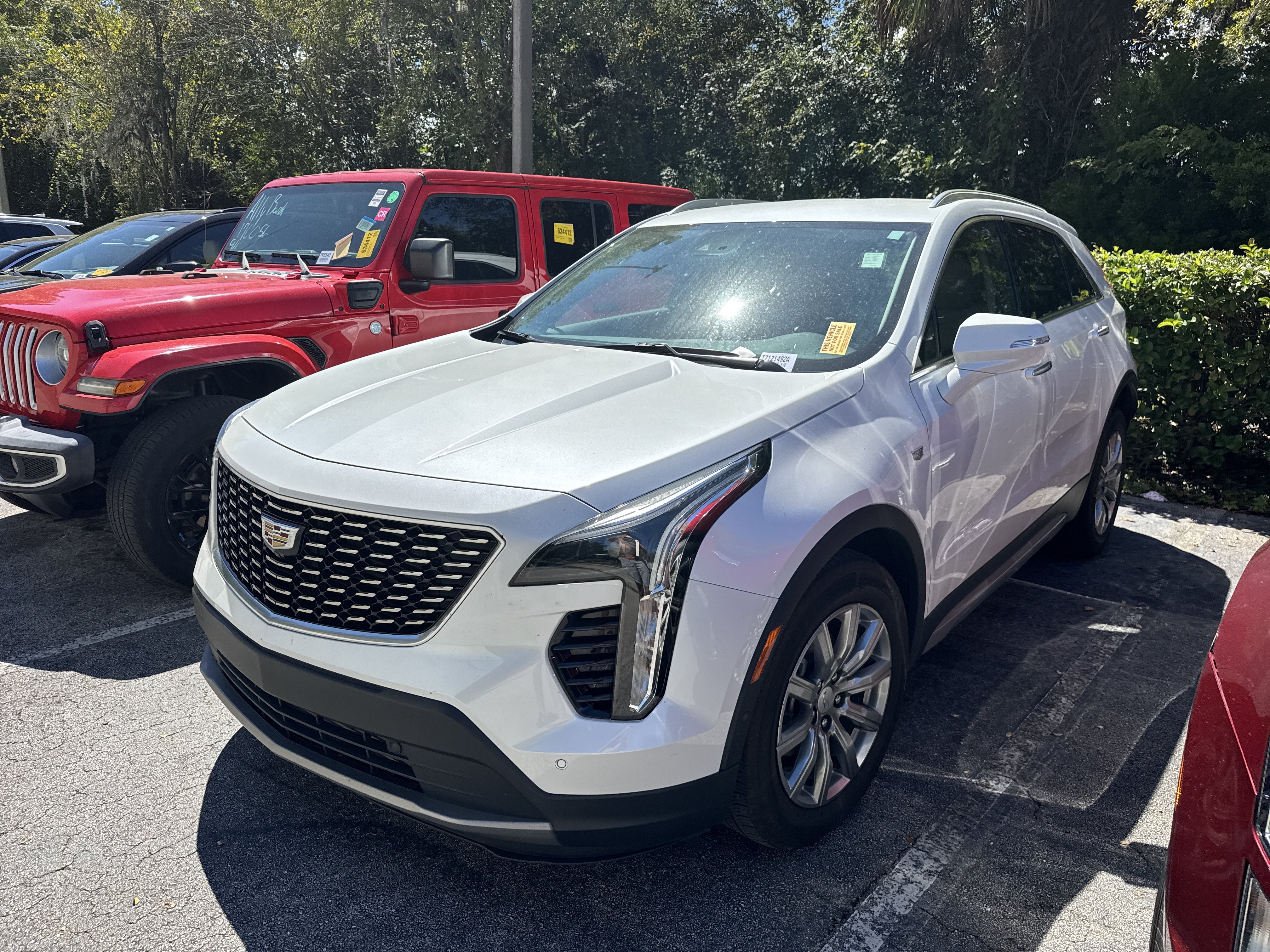 Used 2020 Cadillac XT4 Premium Luxury w/ Enhanced Visibility Package FWD image 1