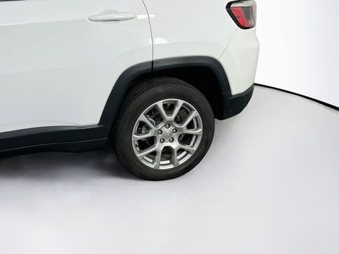 Used 2022 Jeep Compass Latitude AWD/4WD image 28
