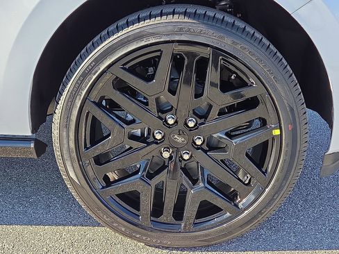 New 2026 Ford Expedition Platinum w/ Stealth Performance Package image 7