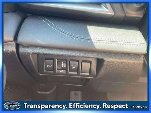 Used 2023 Subaru Outback Limited image 21