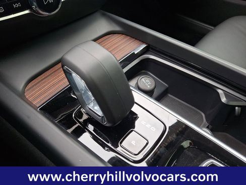 Certified 2025 Volvo V60 B5 Cross Country Plus image 16