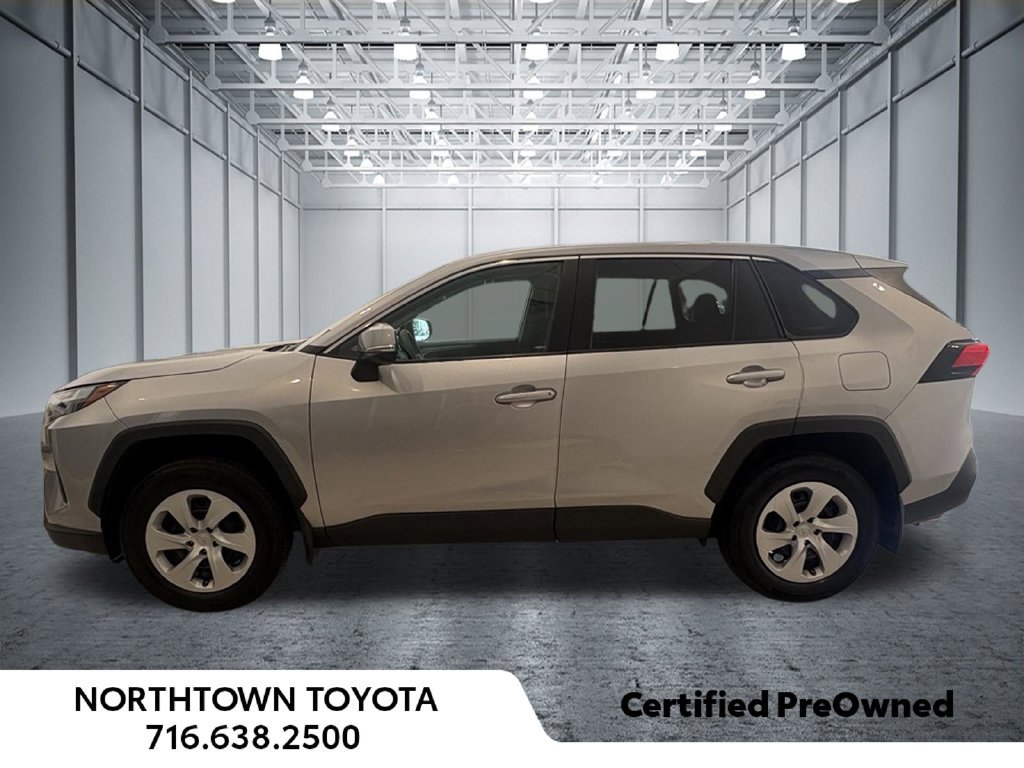 Used 2024 Toyota RAV4 LE FWD image 3