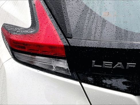 Used 2024 Nissan Leaf SV Plus image 21