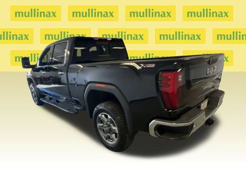 New 2025 GMC Sierra 2500 SLT w/ SLT Premium Package image 8