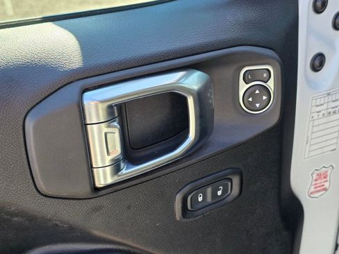 Used 2023 Jeep Wrangler Unlimited AWD/4WD image 19