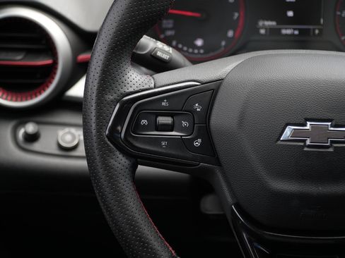 Used 2024 Chevrolet Trax RS w/ Driver Confidence Package image 21