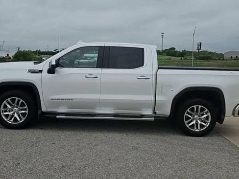 Used 2021 GMC Sierra 1500 SLT w/ SLT Premium Plus Package AWD/4WD image 5