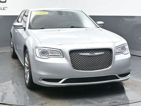 Used 2020 Chrysler 300 Touring L w/ Quick Order Package 2EF image 49