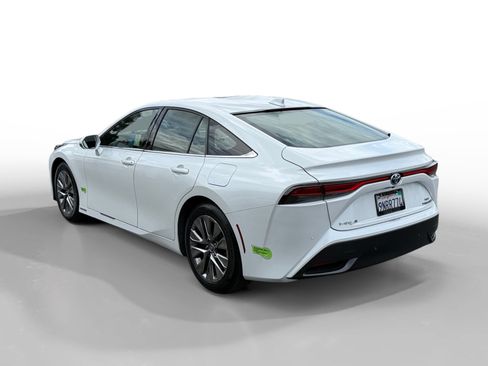Used 2022 Toyota Mirai w/ Advanced Technology Package RWD image 3