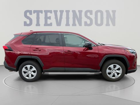 Used 2025 Toyota RAV4 LE AWD/4WD image 6