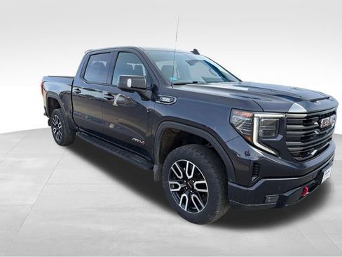 Used 2022 GMC Sierra 1500 AT4 w/ AT4 Premium Package image 8