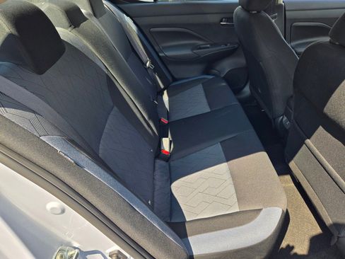 Used 2025 Nissan Versa SV w/ Trunk Package FWD image 9