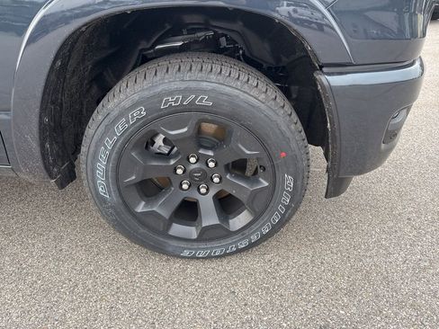 New 2026 RAM 1500 4x4 Crew Cab image 9