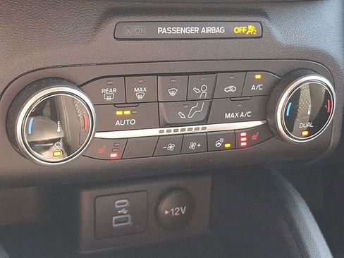 Used 2023 Ford Escape Active image 17