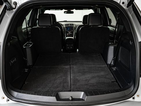 Used 2017 Ford Explorer Platinum image 21