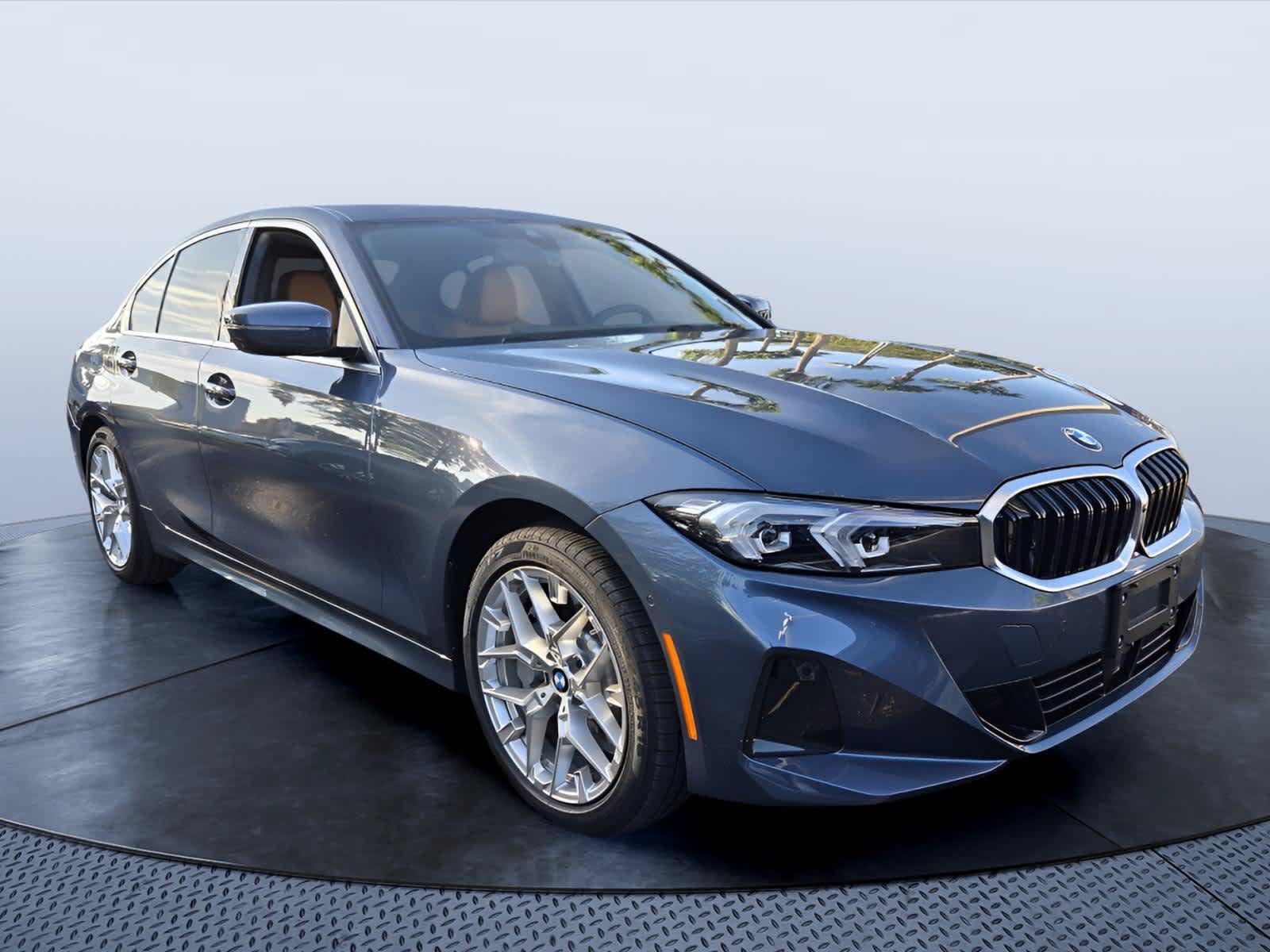 Used 2026 BMW 330i Sedan RWD image 1