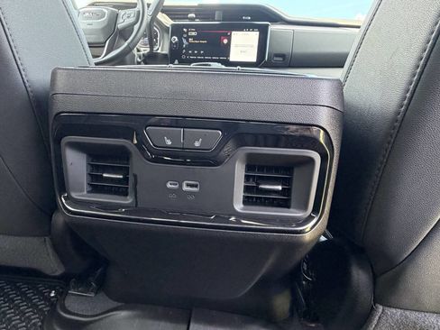 Used 2024 GMC Sierra 3500 AT4 w/ AT4 Preferred Package AWD/4WD image 38