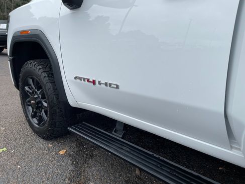 Used 2024 GMC Sierra 2500 AT4 w/ AT4 Premium Plus Package AWD/4WD image 14