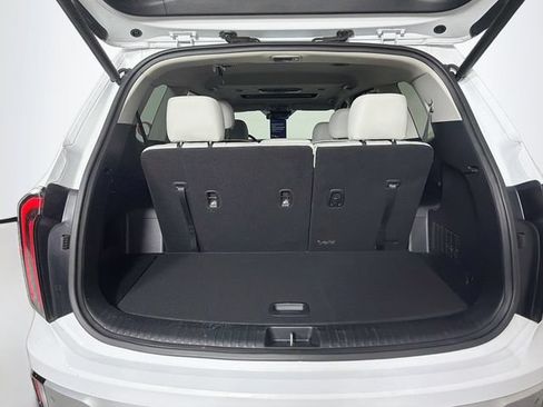 Used 2024 Kia Telluride EX w/ EX Captain's Chair Package FWD image 33