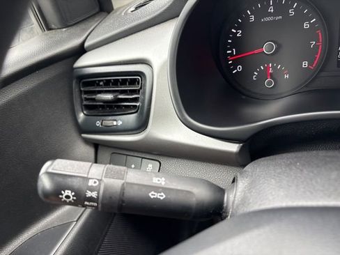 Used 2021 Kia Rio LX image 19