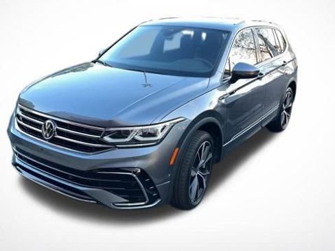 Used 2024 Volkswagen Tiguan SEL R-Line image 1
