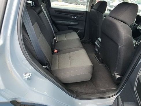 Used 2023 Honda CR-V LX image 3