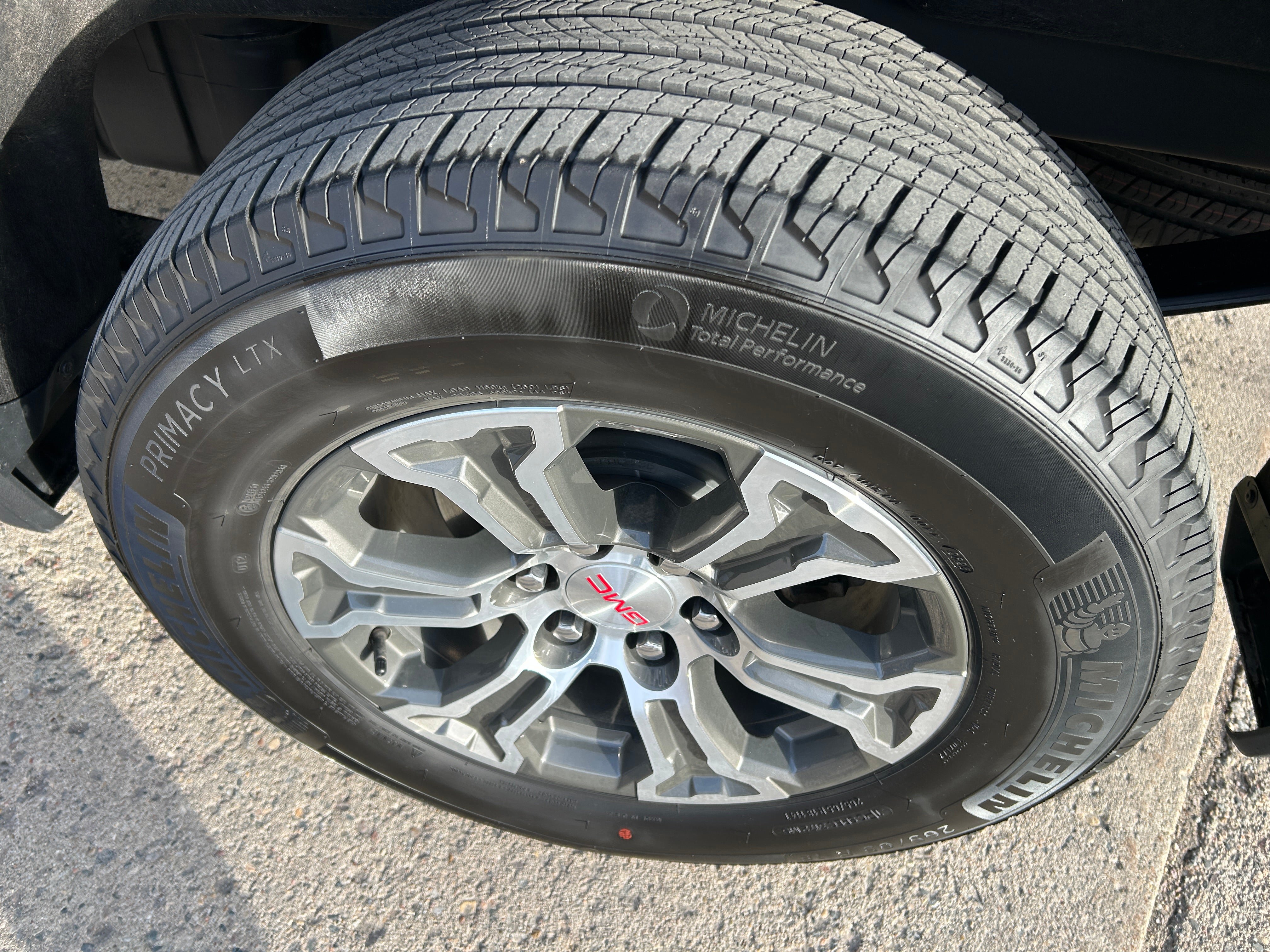 Used 2026 GMC Sierra 1500 SLT AWD/4WD image 8