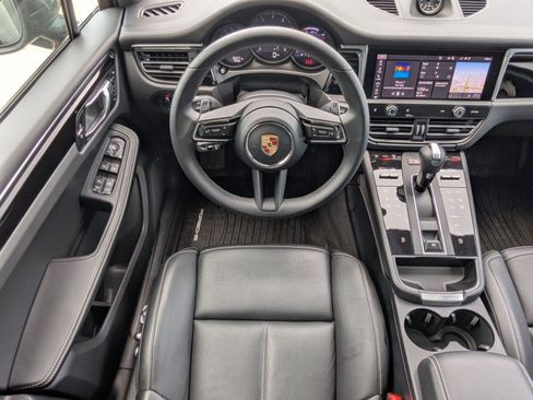 Certified 2026 Porsche Macan image 15