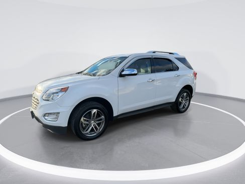 Used 2017 Chevrolet Equinox Premier w/ Enhanced Convenience Package image 4