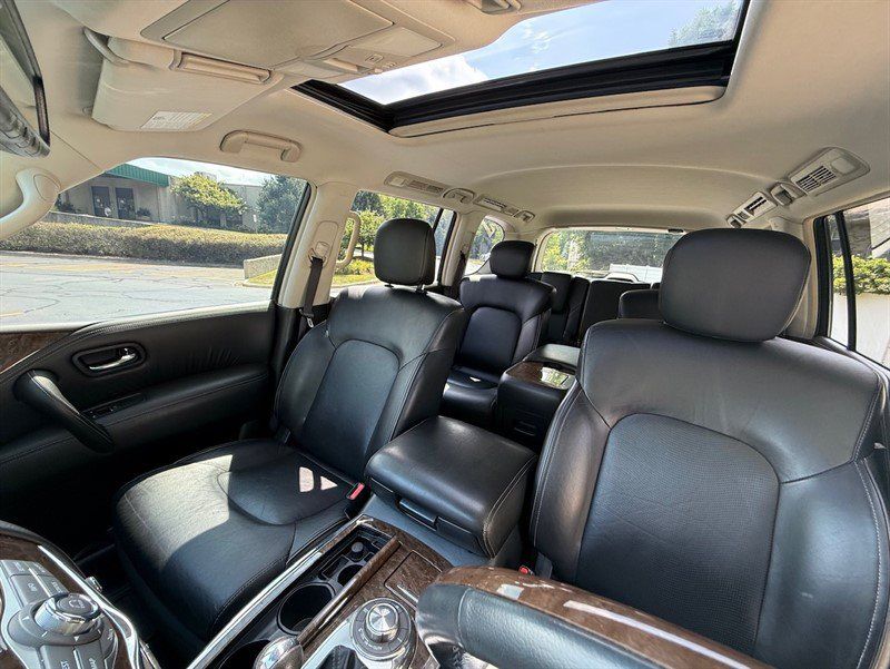 Used 2016 INFINITI QX80 4WD w/ Driver's Assistance Package image 13