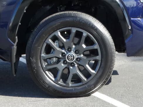 Used 2024 Toyota Tundra Platinum image 8