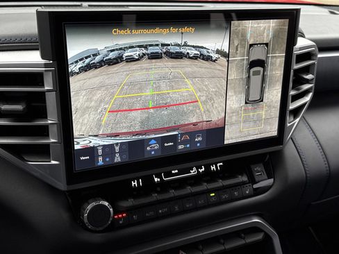 Used 2025 Toyota Sequoia Platinum image 30