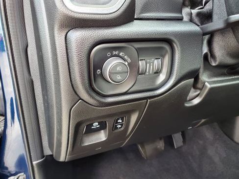 Used 2019 RAM 1500 Big Horn image 8
