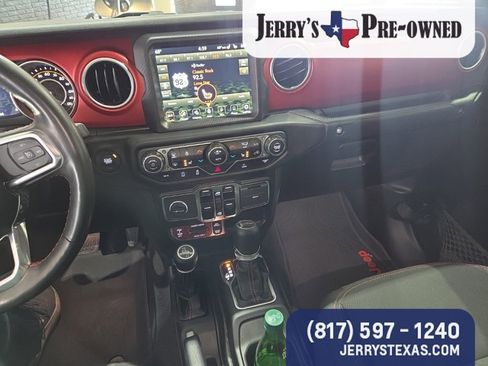 Used 2023 Jeep Gladiator Rubicon w/ Cold Weather Group image 9